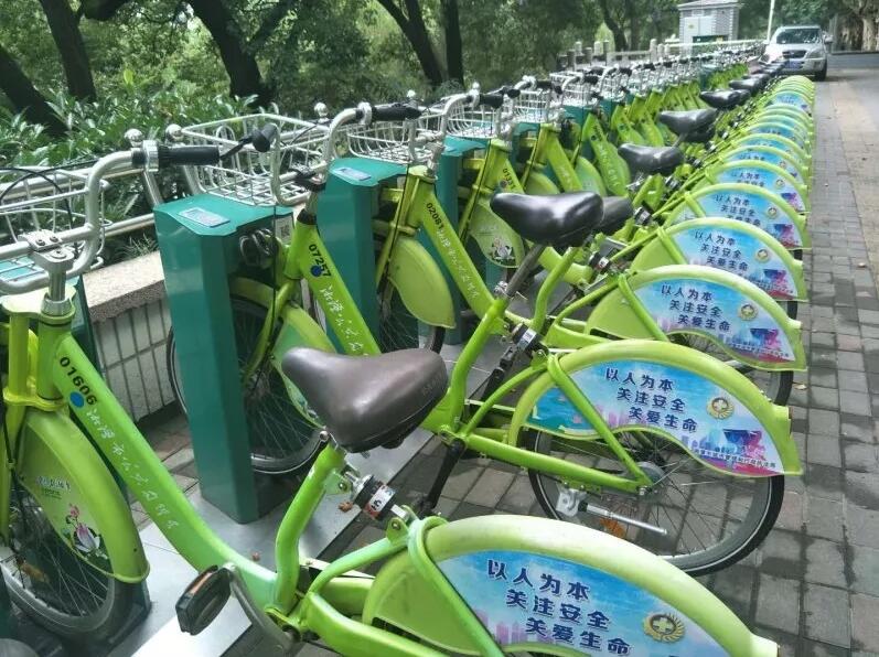 C:\Users\Administrator\Desktop\4.jpg C:\Users\Administrator\Desktop\4.jpg