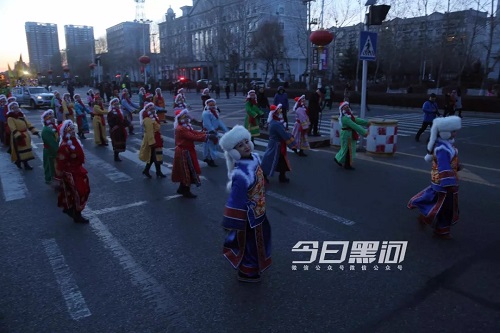 C:\Users\Administrator\Desktop\19..jpg C:\Users\Administrator\Desktop\19..jpg