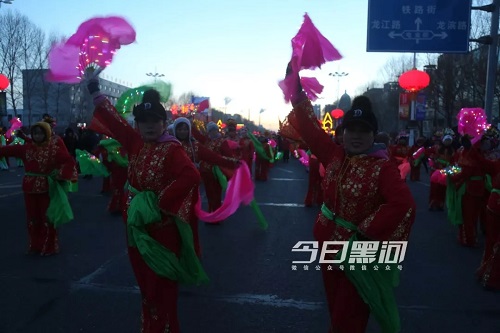 C:\Users\Administrator\Desktop\21..jpg C:\Users\Administrator\Desktop\21..jpg