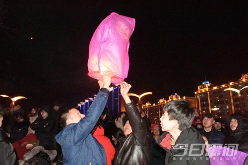 C:\Users\Administrator\Desktop\5..jpg C:\Users\Administrator\Desktop\5..jpg