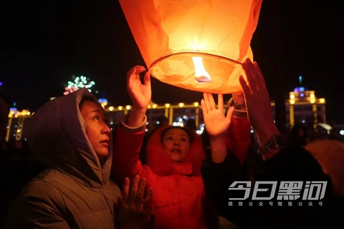 C:\Users\Administrator\Desktop\13..jpg C:\Users\Administrator\Desktop\13..jpg