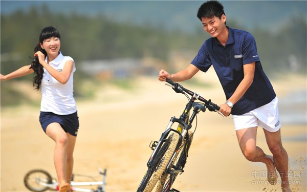 點(diǎn)擊打開(kāi)原圖 單車對(duì)心理健康的影響